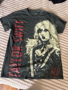 Taylor Swift Black Tee with Red Vertical Logo and Cream Portrait